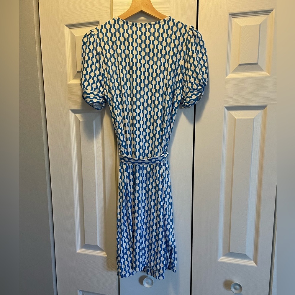 BODEN Blue White Geo Chain Print Knot Detail Short Sleeve Belted Mini - Picture 6 of 7